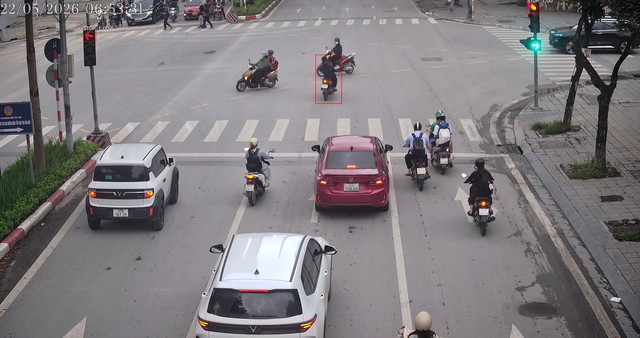 Camera AI phát hiện 146 trường hợp vi phạm giao thông tại Hà Nội ngày 21 / 5 - 22 / 5 - Ảnh 1. Camera AI phát hiện 146 trường hợp vi phạm giao thông tại Hà Nội ngày 21 / 5 - 22 / 5 - Ảnh 1.