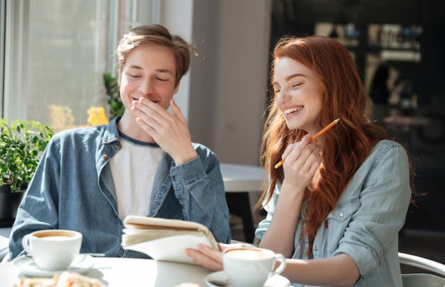 5 nguy&ecirc;n tắc giao tiếp gi&uacute;p người EQ cao đi đến đ&acirc;u cũng được l&ograve;ng người kh&aacute;c - Ảnh 1.