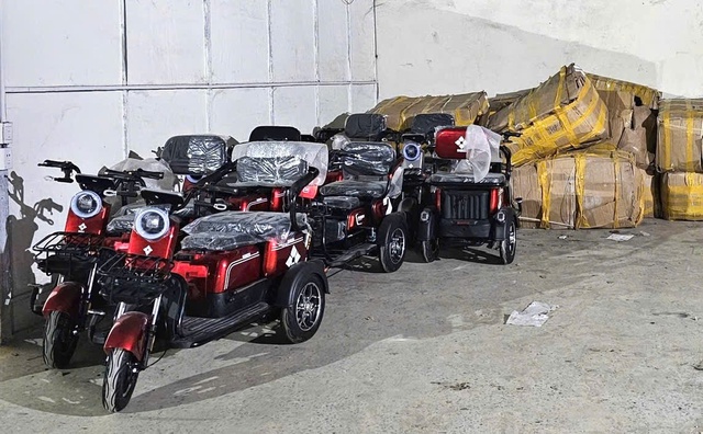 Triệt ph&aacute; đường d&acirc;y vận chuyển hơn 500 xe điện nhập lậu xuy&ecirc;n bi&ecirc;n giới - Ảnh 1.