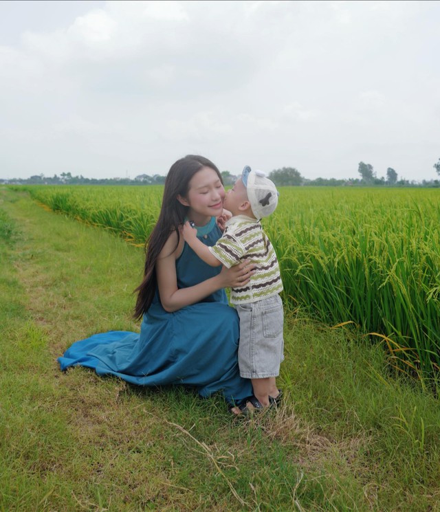 Do&atilde;n Hải My g&acirc;y ch&uacute; &yacute; với h&igrave;nh ảnh giản dị khi về qu&ecirc; chồng ở Hưng Y&ecirc;n - Ảnh 6.