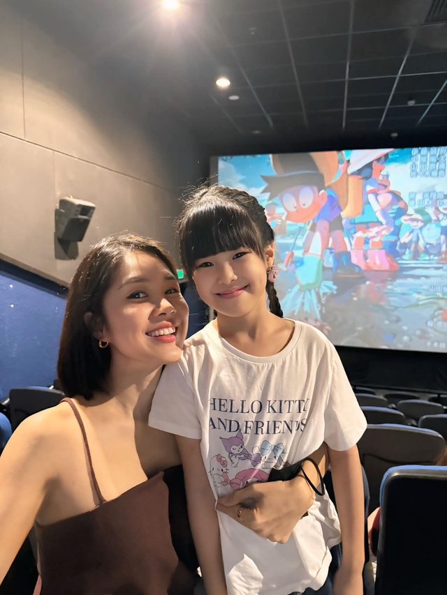 Con g&aacute;i 7 tuổi đ&aacute;ng y&ecirc;u của L&ecirc; Phương - Ảnh 2.