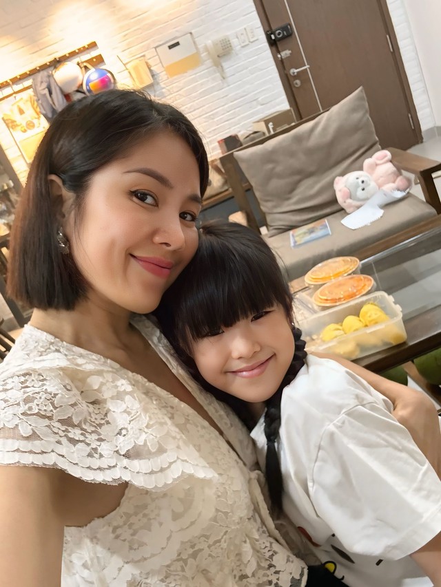 Con g&aacute;i 7 tuổi đ&aacute;ng y&ecirc;u của L&ecirc; Phương - Ảnh 3.