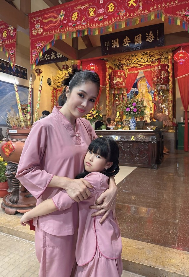 Con g&aacute;i 7 tuổi đ&aacute;ng y&ecirc;u của L&ecirc; Phương - Ảnh 7.