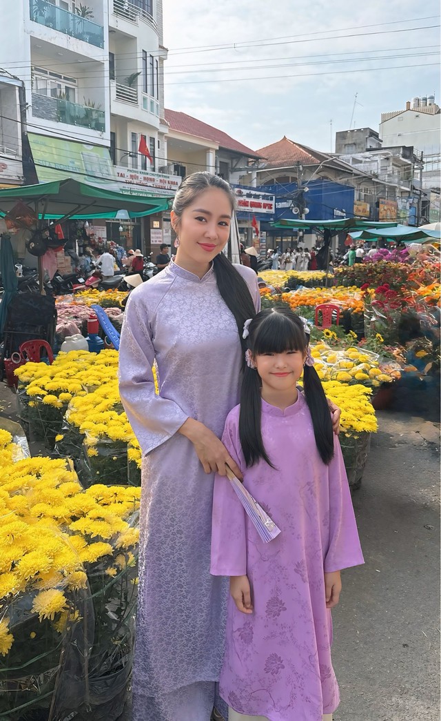 Con g&aacute;i 7 tuổi đ&aacute;ng y&ecirc;u của L&ecirc; Phương - Ảnh 9.