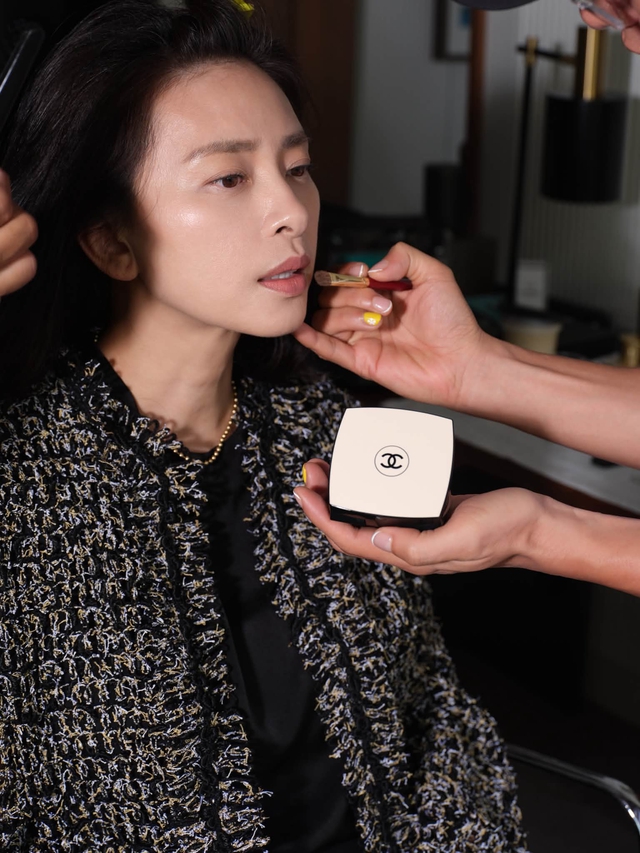 Ng&ocirc; Thanh V&acirc;n được Chanel chăm s&oacute;c đặc biệt - Ảnh 2.