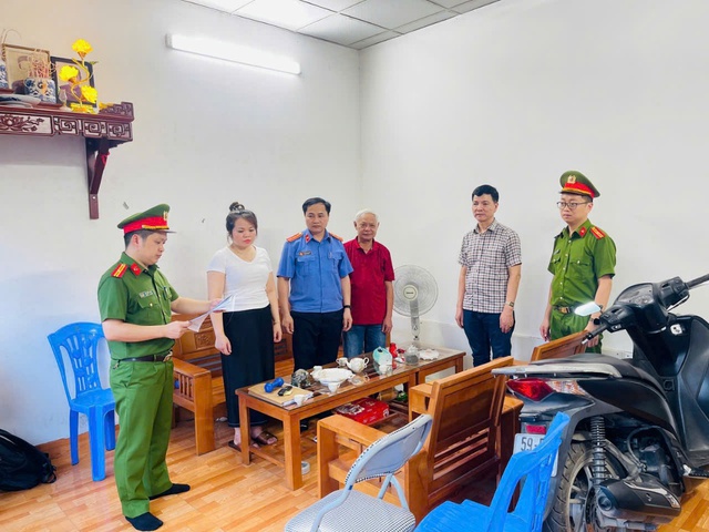 Gi&aacute;m đốc, kế to&aacute;n doanh nghiệp gạch ở Ph&uacute; Thọ bị khởi tố v&igrave; trốn hơn 4,4 tỷ đồng tiền thuế - Ảnh 1.