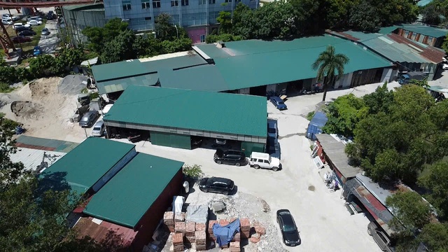 H&agrave; Nội: B&aacute;o động hiểm họa hỏa hoạn từ những nh&agrave; xưởng tạm bợ ở Đại Mỗ - Ảnh 12.