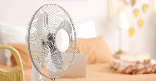 Mẹo dùng quạt tiết kiệm điện mùa nắng nóng: Giảm nửa hóa đơn cho gia đình - Ảnh 1. Mẹo dùng quạt tiết kiệm điện mùa nắng nóng: Giảm nửa hóa đơn cho gia đình - Ảnh 1.