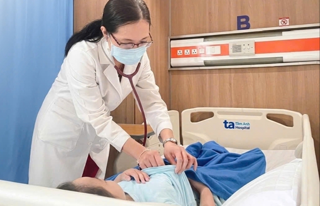Bé gái 6 tuổi tăng huyết áp, viêm cầu thận cấp vì biến chứng viêm amidan - Ảnh 1. Bé gái 6 tuổi tăng huyết áp, viêm cầu thận cấp vì biến chứng viêm amidan - Ảnh 1.