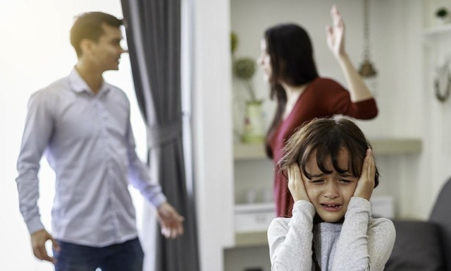 Gia đình cha yếu mẹ mạnh: Con cái lớn lên dễ rơi vào 2 kết cục này - Ảnh 4. Gia đình cha yếu mẹ mạnh: Con cái lớn lên dễ rơi vào 2 kết cục này - Ảnh 4.