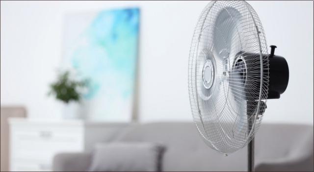 Mẹo dùng quạt tiết kiệm điện mùa nắng nóng: Giảm nửa hóa đơn cho gia đình - Ảnh 2. Mẹo dùng quạt tiết kiệm điện mùa nắng nóng: Giảm nửa hóa đơn cho gia đình - Ảnh 2.