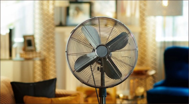 Mẹo dùng quạt tiết kiệm điện mùa nắng nóng: Giảm nửa hóa đơn cho gia đình - Ảnh 4. Mẹo dùng quạt tiết kiệm điện mùa nắng nóng: Giảm nửa hóa đơn cho gia đình - Ảnh 4.