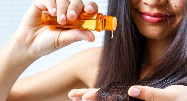 Đừng ngó lơ 4 dấu hiệu tóc cháy nắng: Cách "hồi sinh" mái tóc khô xơ - Ảnh 4. Đừng ngó lơ 4 dấu hiệu tóc cháy nắng: Cách "hồi sinh" mái tóc khô xơ - Ảnh 4.