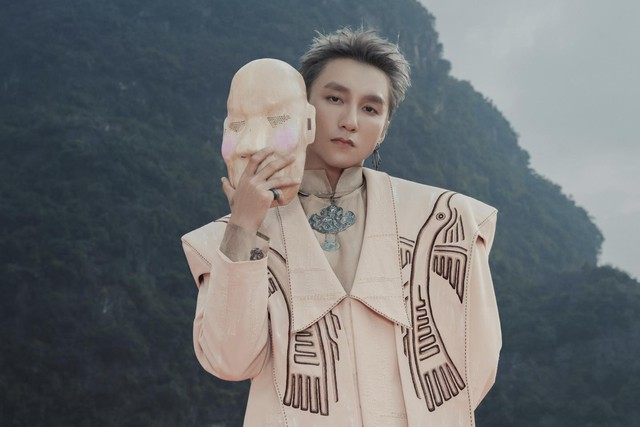 Mời rapper nổi tiếng thế giới tham gia MV đậm mùi tiền', Sơn Tùng M-TP giàu có ra sao? - Ảnh 6. Mời rapper nổi tiếng thế giới tham gia MV đậm mùi tiền', Sơn Tùng M-TP giàu có ra sao? - Ảnh 6.