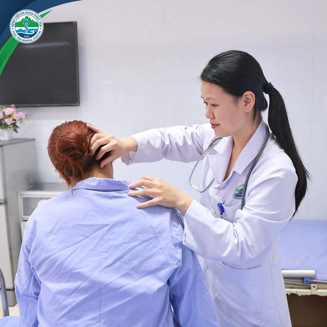 C&ocirc; g&aacute;i 20 tuổi nhập viện v&igrave; biến chứng đ&aacute;i th&aacute;o đường chỉ từ dấu hiệu tưởng da &ldquo;bẩn&rdquo; - Ảnh 2.