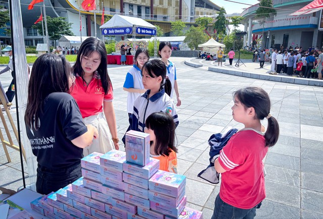 Ngày hội kết nối nhân ái vì trẻ em 2026: Hoạt động ý nghĩa và thiết thực - Ảnh 3. Ngày hội kết nối nhân ái vì trẻ em 2026: Hoạt động ý nghĩa và thiết thực - Ảnh 3.