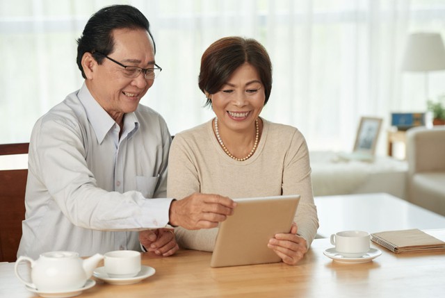 B&aacute;n nh&agrave; được gần 8 tỷ đồng nhưng kh&ocirc;ng chia tiền cho con, vợ chồng U70 hưởng tr&aacute;i ngọt tuổi gi&agrave; - Ảnh 1.
