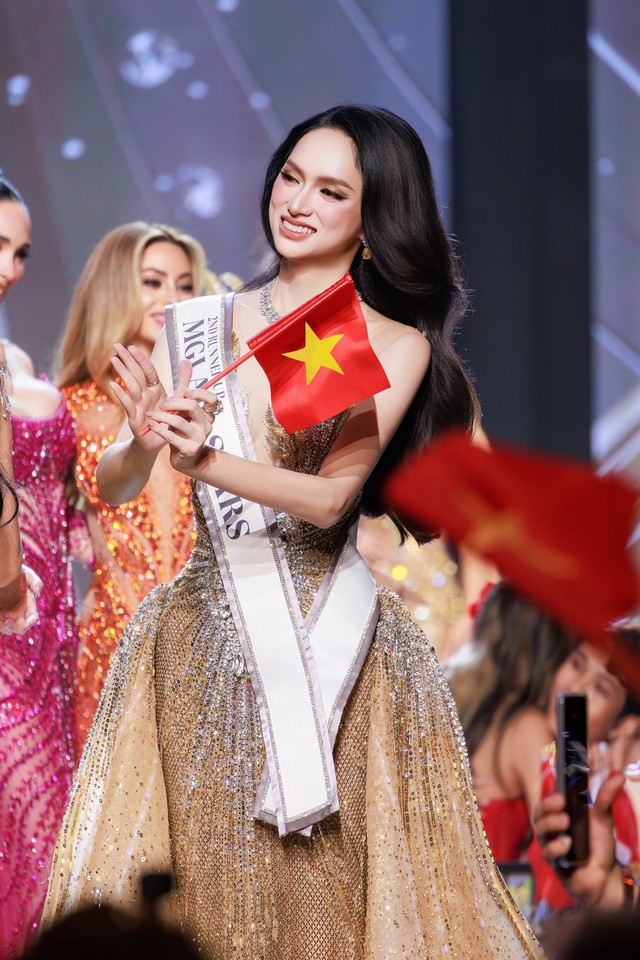Hương Giang tuổi 35: H&agrave;nh tr&igrave;nh Từ hoa hậu chuyển giới đến &Aacute; hậu MGI All Stars 2026 - Ảnh 2.