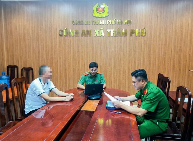 Hà Nội: Tung tin 'thóc phơi nắng nổ thành bỏng' để câu view, người đàn ông bị phạt 7,5 triệu đồng - Ảnh 1. Hà Nội: Tung tin 'thóc phơi nắng nổ thành bỏng' để câu view, người đàn ông bị phạt 7,5 triệu đồng - Ảnh 1.