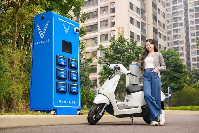 Cư d&acirc;n c&aacute;c khu đ&ocirc; thị m&ecirc; VinFast Evo Lite: Nhỏ gọn, đổi pin trong 1 ph&uacute;t - Ảnh 1.