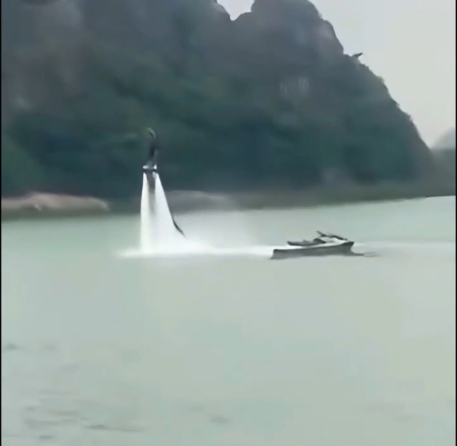Ninh B&igrave;nh 'h&uacute;t' triệu kh&aacute;ch dịp lễ, nhưng an to&agrave;n v&agrave; dịch vụ c&ograve;n nhiều dấu hỏi? - Ảnh 7.