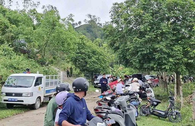 Ph&aacute;t hiện thi thể đang ph&acirc;n hủy tr&ecirc;n n&uacute;i ở H&agrave; Tĩnh - Ảnh 1.