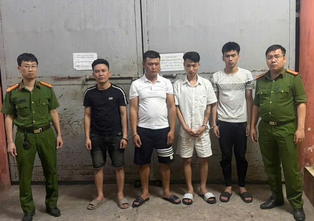 Hưng Y&ecirc;n: Bắt giữ nh&oacute;m đối tượng cướp v&agrave;ng trị gi&aacute; 7,5 tỷ đồng của người nước ngo&agrave;i - Ảnh 1.