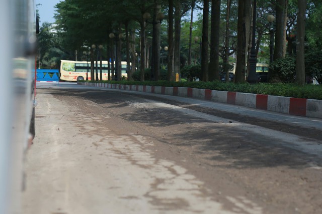 H&agrave; Nội 2026: Phố T&acirc;n Mỹ đối mặt bụi bặm v&agrave; xe tải trọng lớn - Ảnh 4.