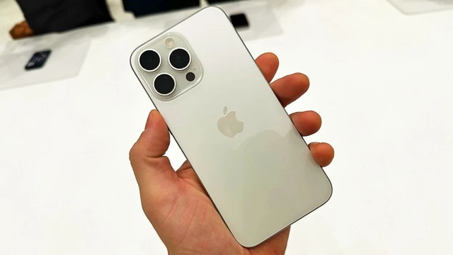Gi&aacute; iPhone cũ giảm sốc 2026 , cơ hội mua smartphone Apple Gi&aacute; rẻ tại Việt Nam - Ảnh 2.