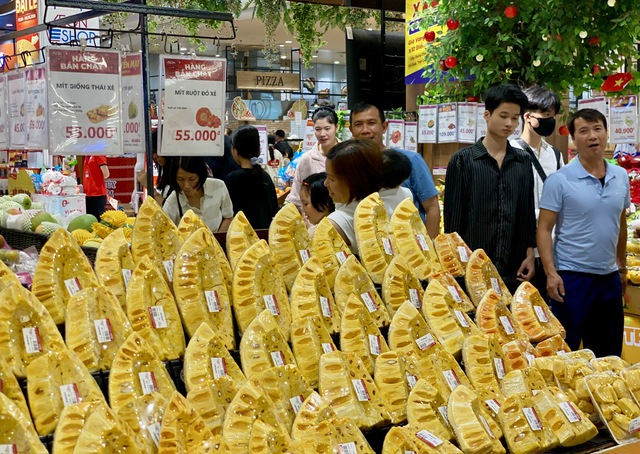 Một loại quả Việt thơm nức mũi, ruột v&agrave;ng ươm đang v&agrave;o m&ugrave;a gi&aacute; chỉ chục ngh&igrave;n đồng/kg - Ảnh 2.