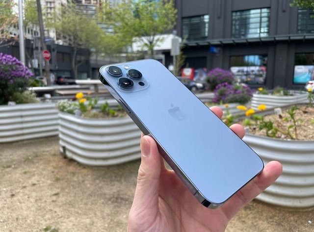 Gi&aacute; iPhone cũ giảm sốc 2026 , cơ hội mua smartphone Apple Gi&aacute; rẻ tại Việt Nam - Ảnh 4.