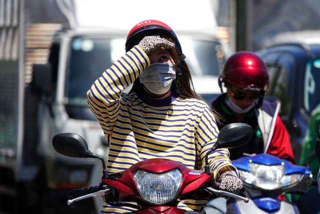 Miền Bắc, miền Trung bước v&agrave;o đợt nắng n&oacute;ng mới, dự b&aacute;o nền nhiệt nơi n&agrave;o cao nhất? - Ảnh 1.