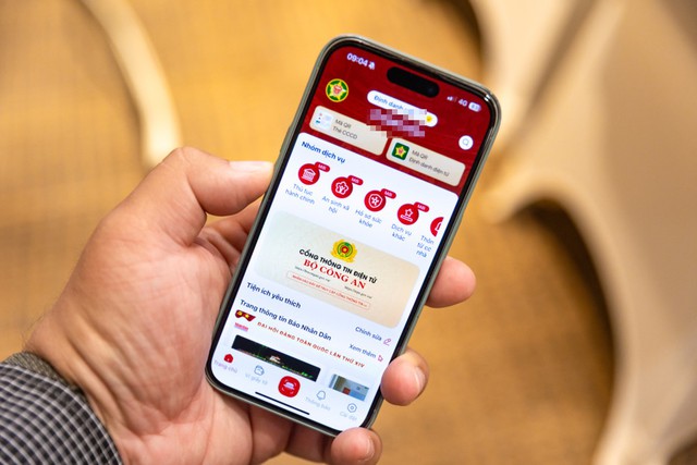 Người d&acirc;n hưởng h&agrave;ng loạt tiện &iacute;ch khi ra đường chỉ với một đồ vật thiết yếu kh&ocirc;ng thể thiếu trong đời sống  - Ảnh 1.