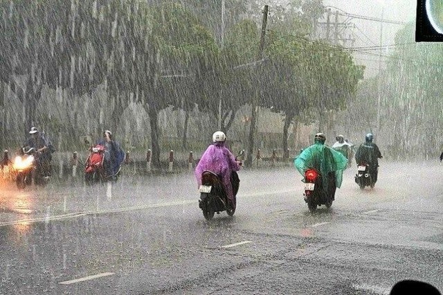 Miền Bắc sắp hứng chịu những trận mưa như tr&uacute;t nước, nơi n&agrave;o t&acirc;m điểm mưa lớn nhất? - Ảnh 1.