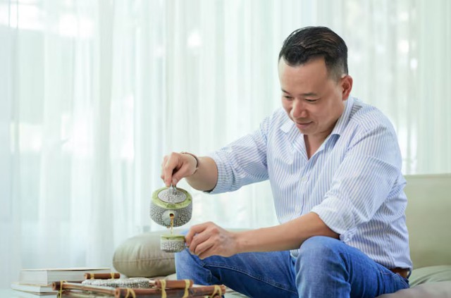 Nghỉ hưu sớm để hưởng thụ khi đang kiếm hơn 115 triệu/th&aacute;ng, người đ&agrave;n &ocirc;ng nhanh ch&oacute;ng hối hận - Ảnh 1.
