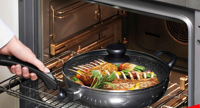 7 Lưu &yacute; quan trọng khi sử dụng chảo chống d&iacute;nh để bảo vệ sức khỏe gia đ&igrave;nh - Ảnh 5.