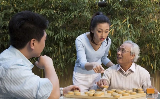 Nghỉ hưu sống ở nh&agrave; con g&aacute;i, t&ocirc;i khiến con rể nể phục nhờ 3 nguy&ecirc;n tắc - Ảnh 1.