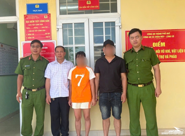T&igrave;m thấy nữ h&agrave;nh kh&aacute;ch lạc giữa rừng Hải V&acirc;n sau hơn 1 ng&agrave;y mất t&iacute;ch - Ảnh 1.