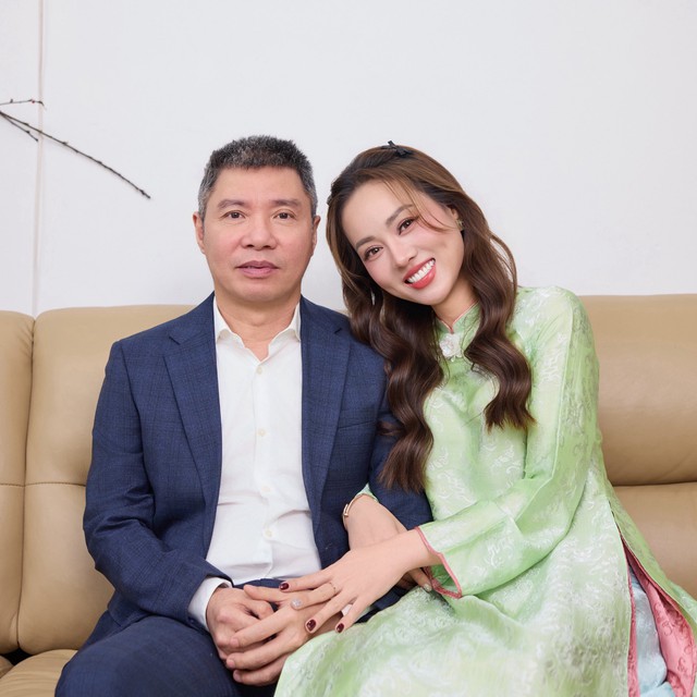 Người đồng h&agrave;nh v&agrave; san sẻ nỗi buồn hiện tại c&ugrave;ng NSND C&ocirc;ng L&yacute; l&agrave; ai? - Ảnh 4.