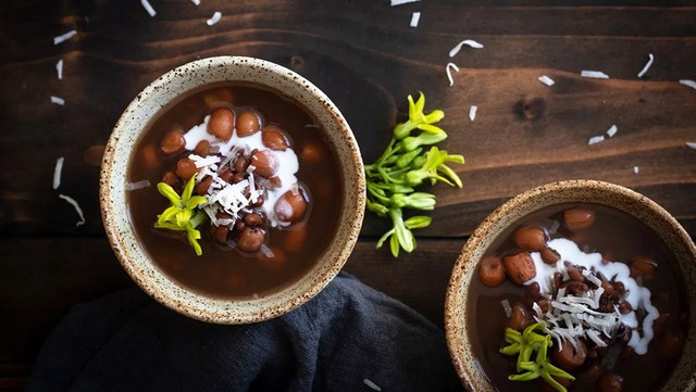 Cách làm chè đậu đỏ hạt sen bổ dưỡng, ăn là "bao đậu" trong kỳ thi đại học - Ảnh 1. Cách làm chè đậu đỏ hạt sen bổ dưỡng, ăn là "bao đậu" trong kỳ thi đại học - Ảnh 1.