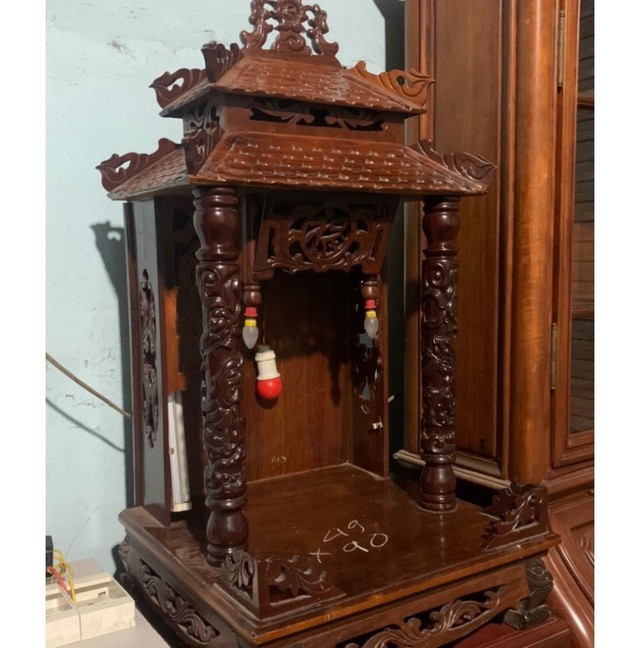 D&ugrave;ng lại b&agrave;n thờ cũ: Rước t&agrave;i lộc hay phạm đại kỵ t&acirc;m linh? - Ảnh 2.