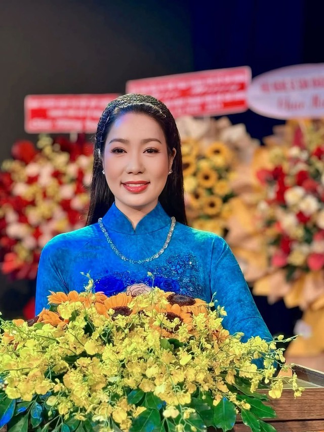 NSND Trịnh Kim Chi trở thành Chủ tịch Hội Sân khấu TP . HCM năm 2026 - Ảnh 1. NSND Trịnh Kim Chi trở thành Chủ tịch Hội Sân khấu TP . HCM năm 2026 - Ảnh 1.