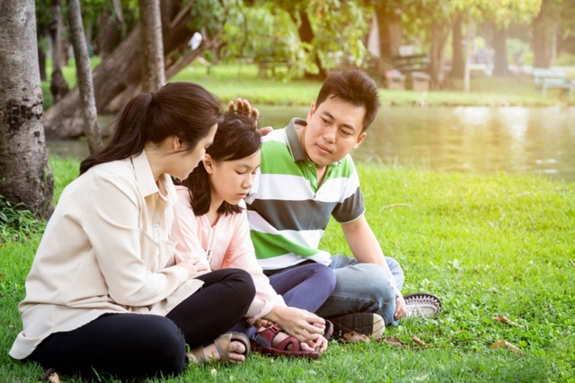 Trẻ sau 10 tuổi thường xuất hiện 3 &ldquo;kh&uacute;c cua&rdquo; t&acirc;m l&yacute;, nhiều cha mẹ v&ocirc; t&igrave;nh xử l&yacute; sai - Ảnh 2.