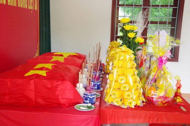 Ph&aacute;t hiện nhiều h&agrave;i cốt liệt sĩ tại c&ocirc;ng trường thi c&ocirc;ng bệnh viện - Ảnh 2.