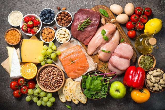 Chuyên gia dinh dưỡng chỉ ra chế độ ăn giúp làm chậm lão hóa từ tuổi trung niên trở đi - Ảnh 1. Chuyên gia dinh dưỡng chỉ ra chế độ ăn giúp làm chậm lão hóa từ tuổi trung niên trở đi - Ảnh 1.
