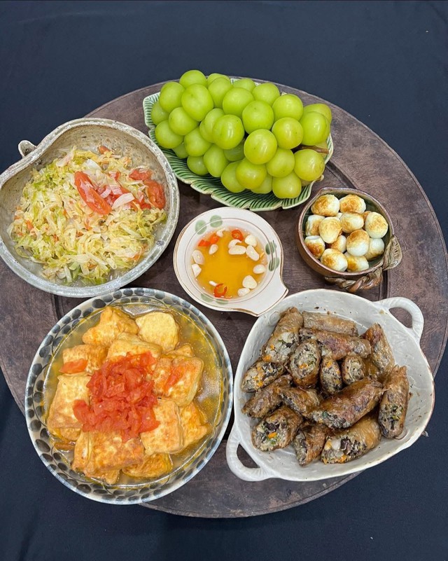 50 mâm cơm gia đình giản dị của người mẹ miền Bắc: Không cần “healthy hoàn hảo”, - Ảnh 1.