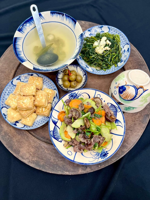 50 mâm cơm gia đình giản dị của người mẹ miền Bắc: Không cần “healthy hoàn hảo”, - Ảnh 2.