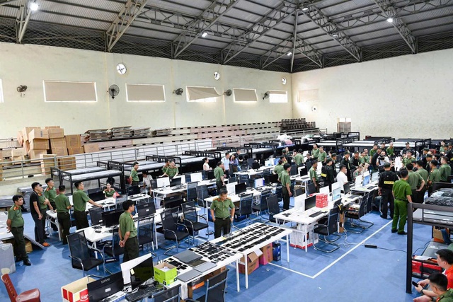 Vô hiệu hóa đường dây lừa đảo trực tuyến quy mô lớn có nguồn gốc từ nước ngoài - Ảnh 1.