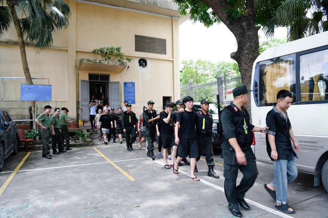 Vô hiệu hóa đường dây lừa đảo trực tuyến quy mô lớn có nguồn gốc từ nước ngoài - Ảnh 6.