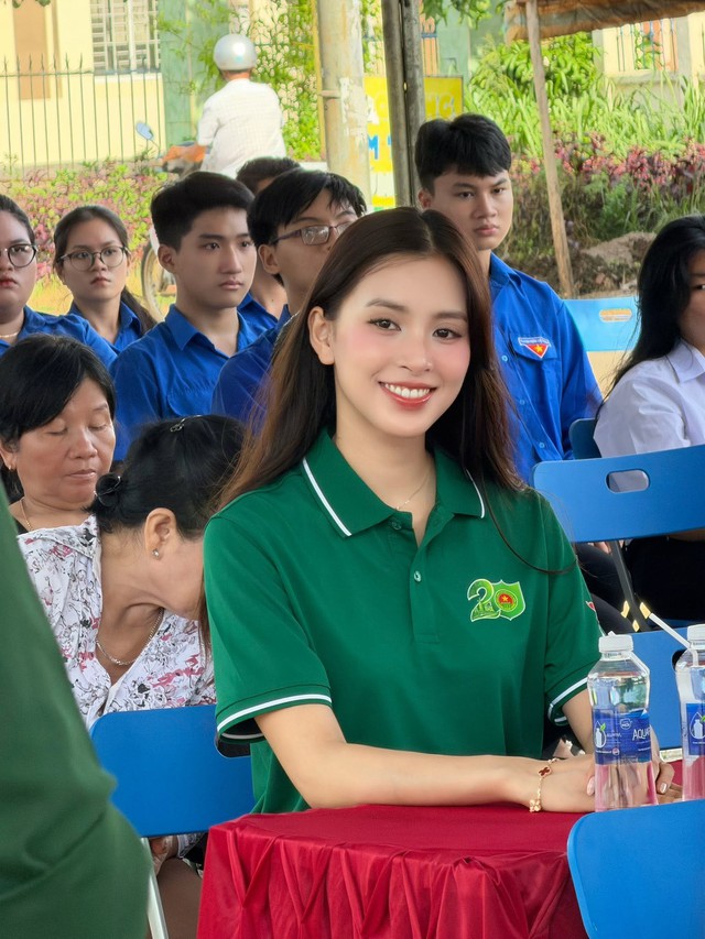 Hồ Ngọc H&agrave; quyến rũ v&agrave; Huyền Lizzie ch&agrave;o tuổi 37 ấn tượng ng&agrave;y 12 / 6 - Ảnh 9.
